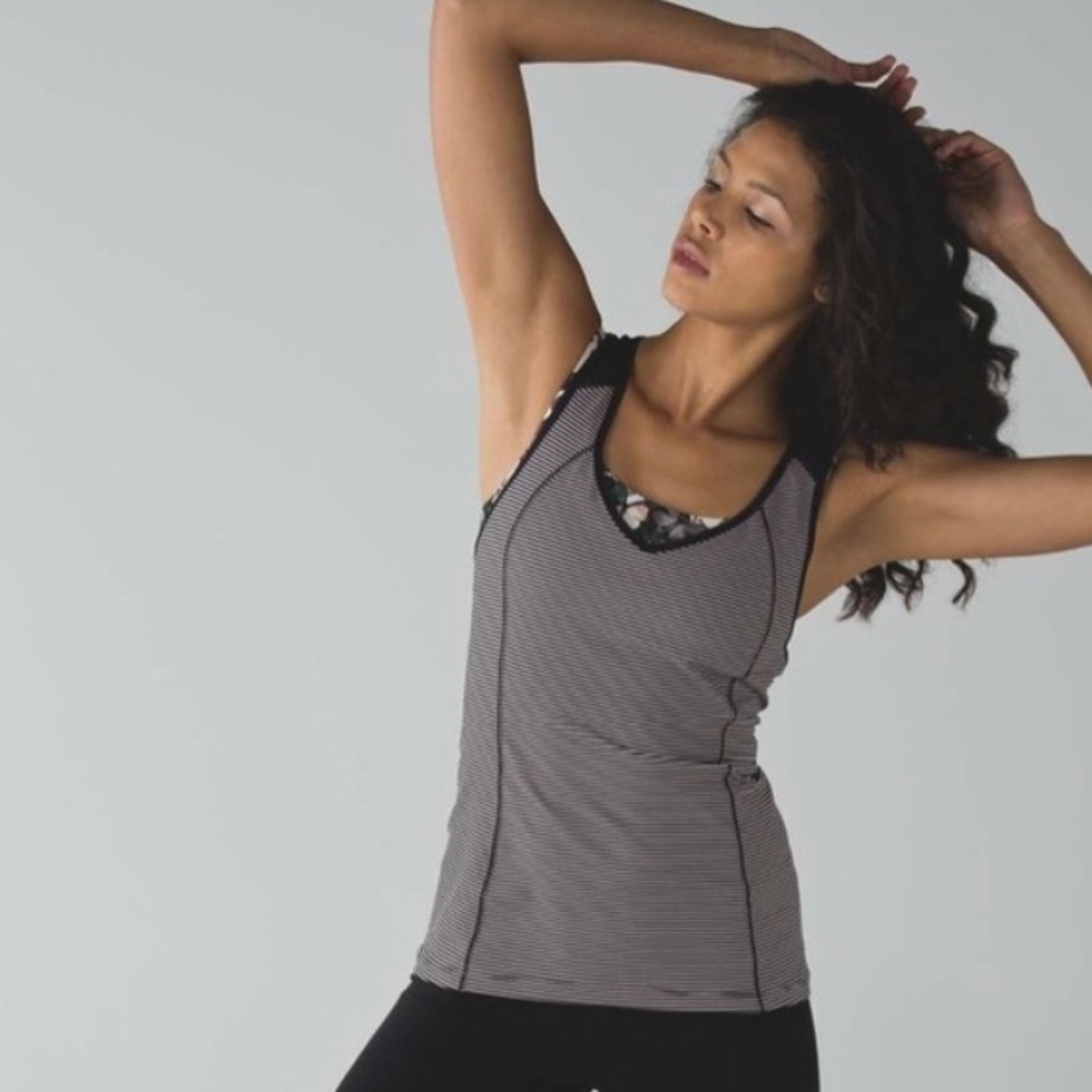 Lululemon super sport tank built in bra. Sz 12 euc